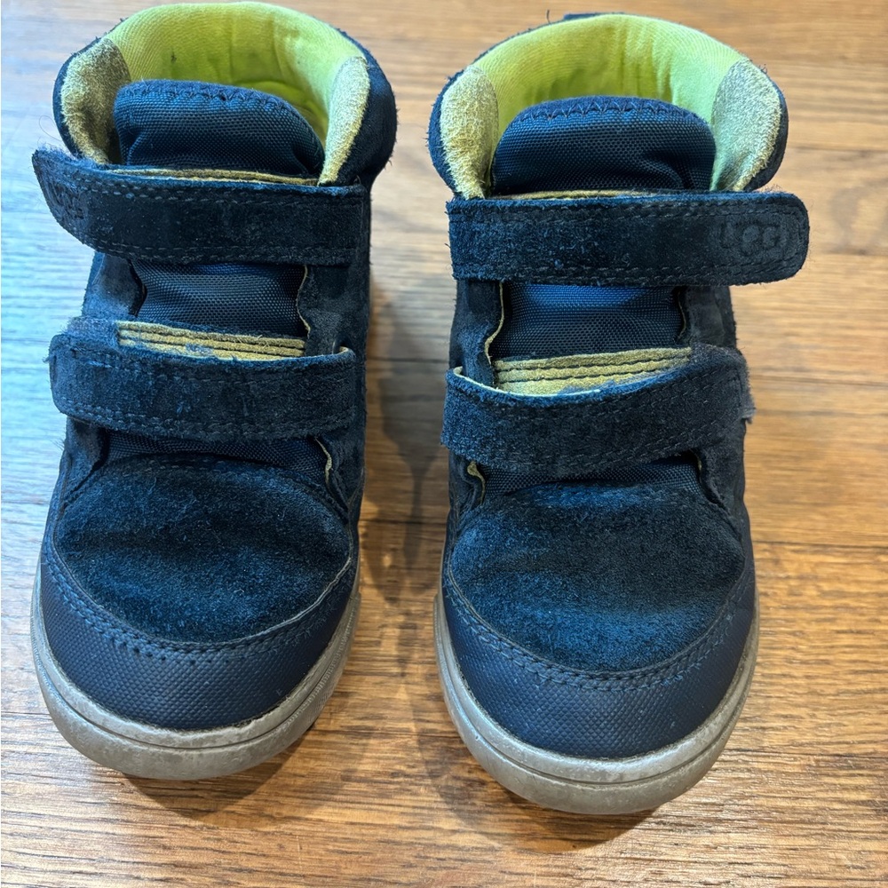 UGG Kids' Rennon II Weather Sneaker sz 10